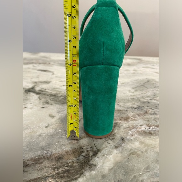 NWOT Steve Madden CARRSON Green Suede Open Toe Heeled Shoes - Picture 8 of 8